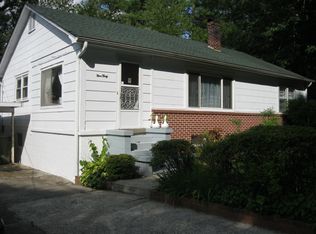 930 Narva Rd, Hendersonville, NC 28792