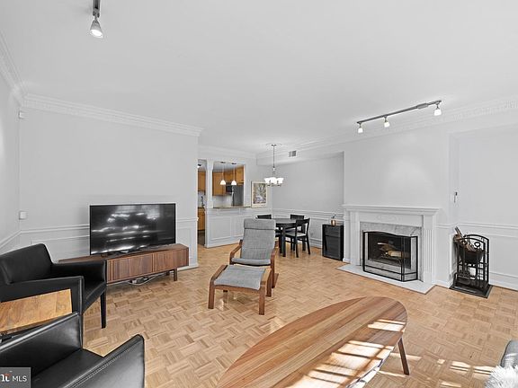 5th image of 1823 Corcoran St NW #9