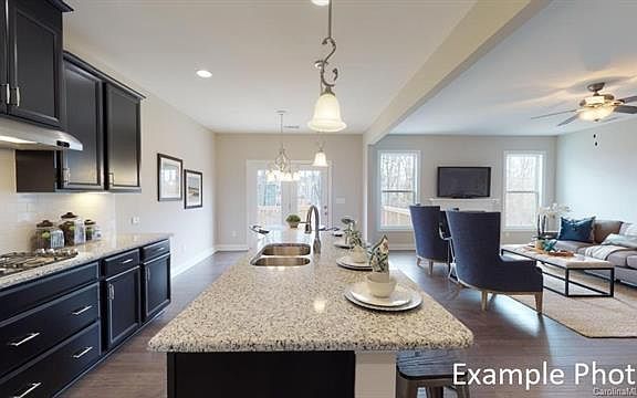 3rd image of 1063 Waterlily Dr