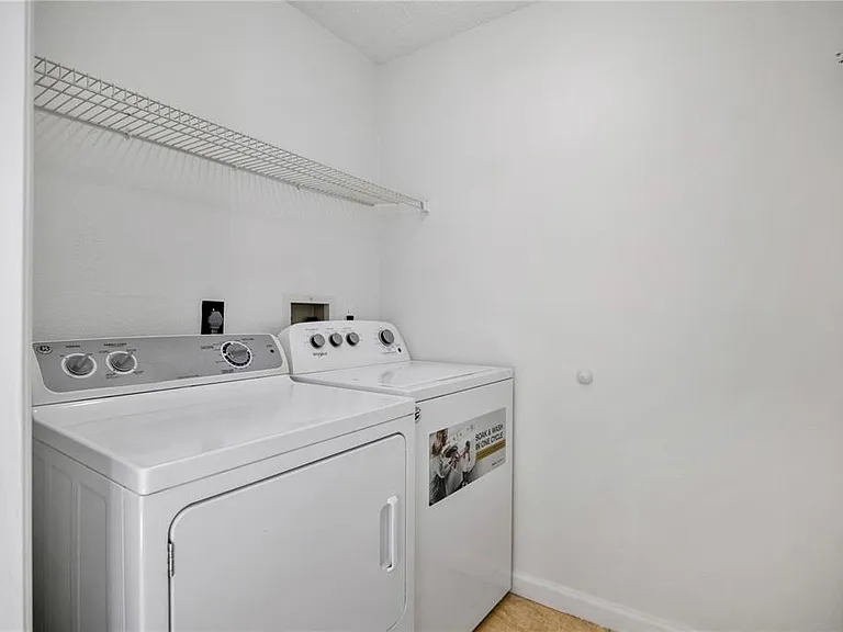 1538 Avleigh Cir — Photo 15