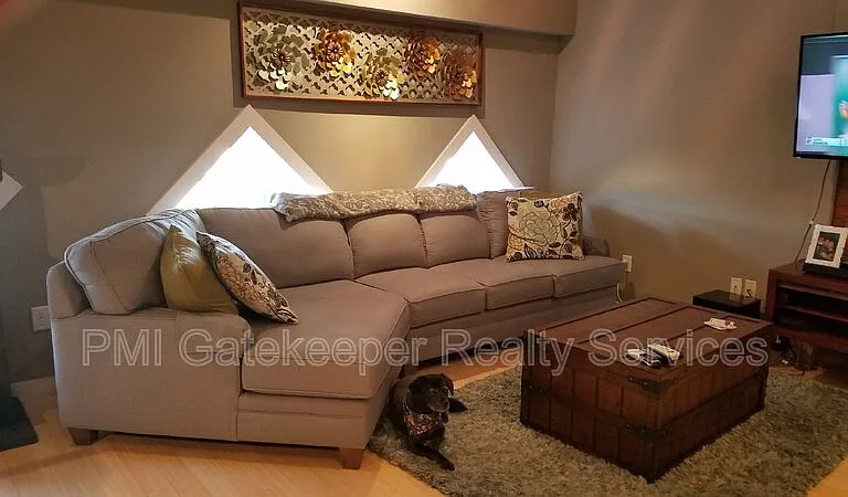 1202 Main St #13 — Photo 8