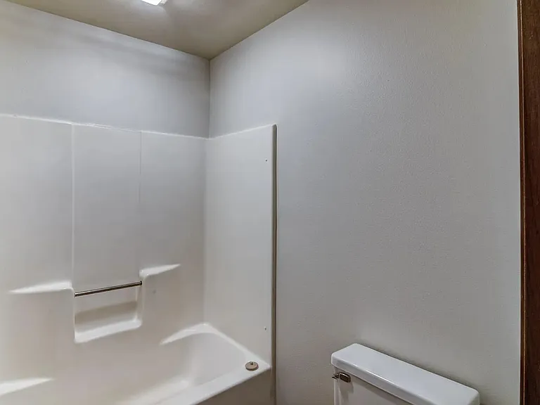 1153 Imperial Cir — Photo 10