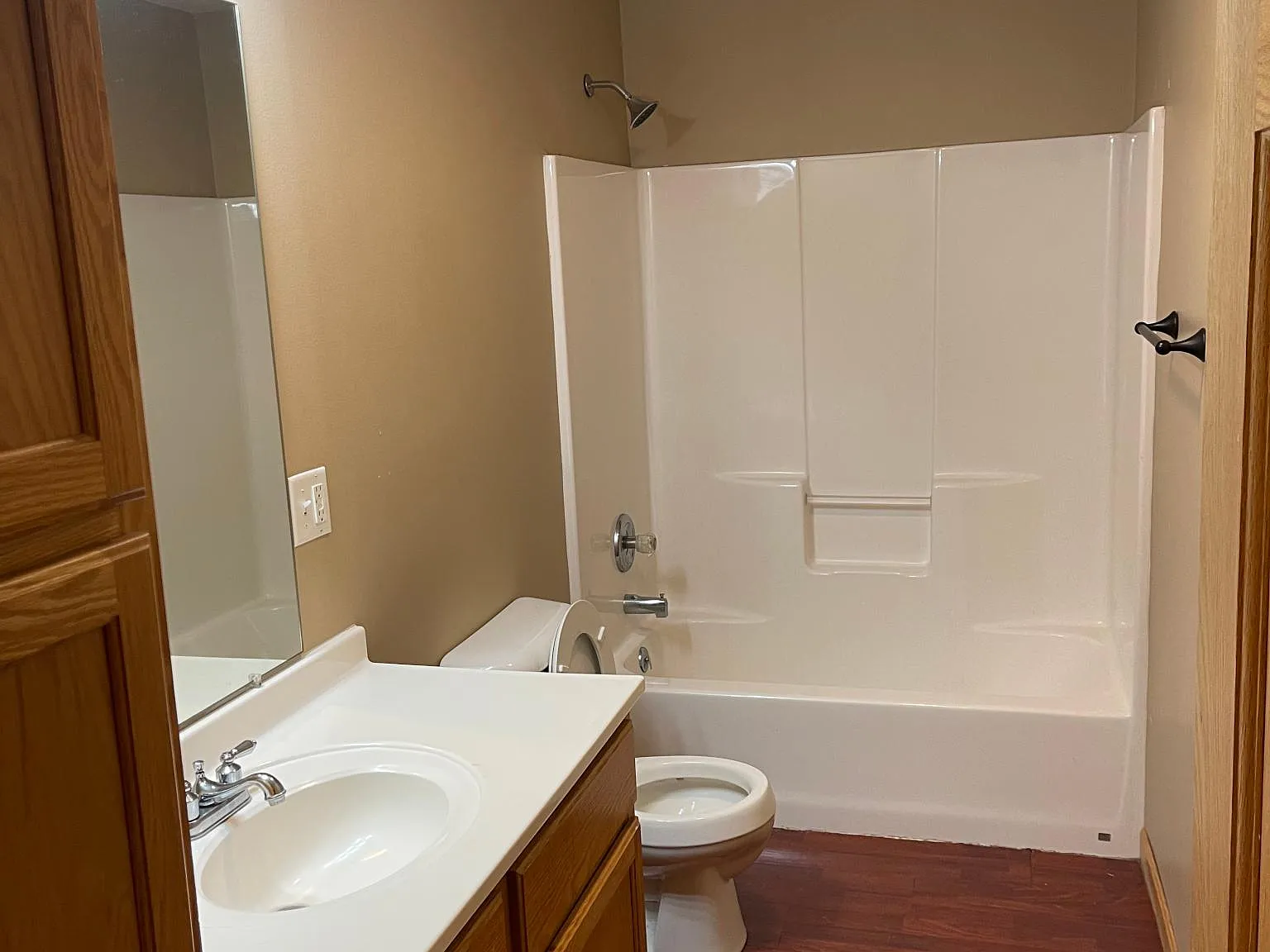 24 Roberts Ln — Photo 2