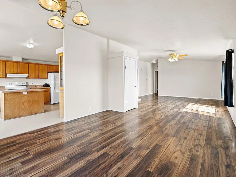 9239 Road S SE — Photo 4