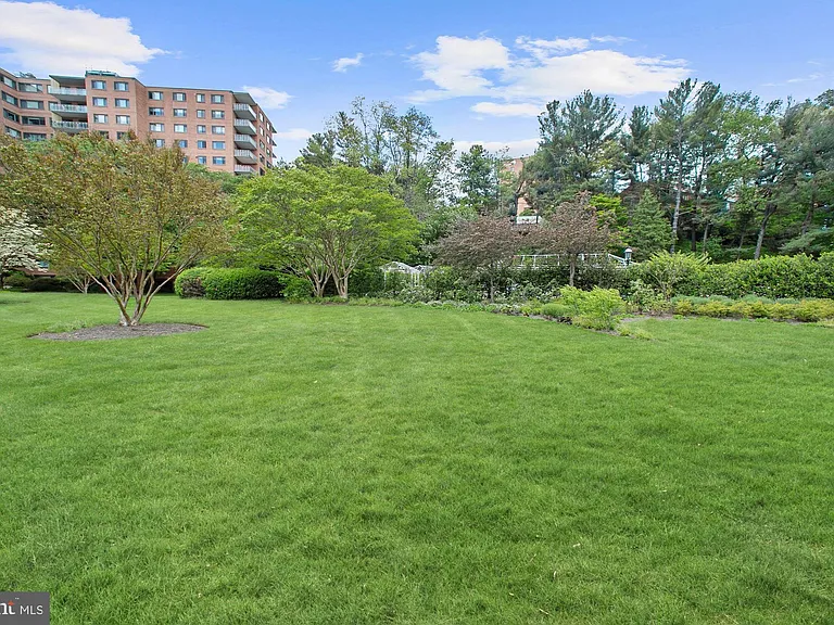 4201 Cathedral Ave NW #914W — Photo 33