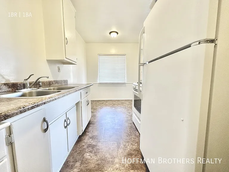 5619 W Jefferson Blvd #3 — Photo 3