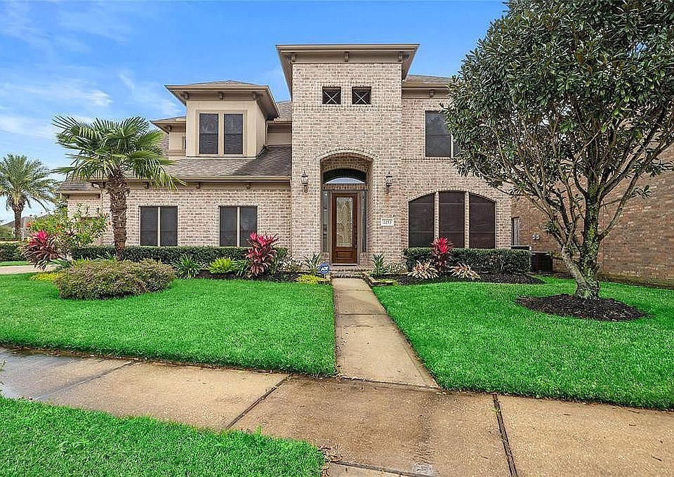 1st image of 2253 Lake Cove Way