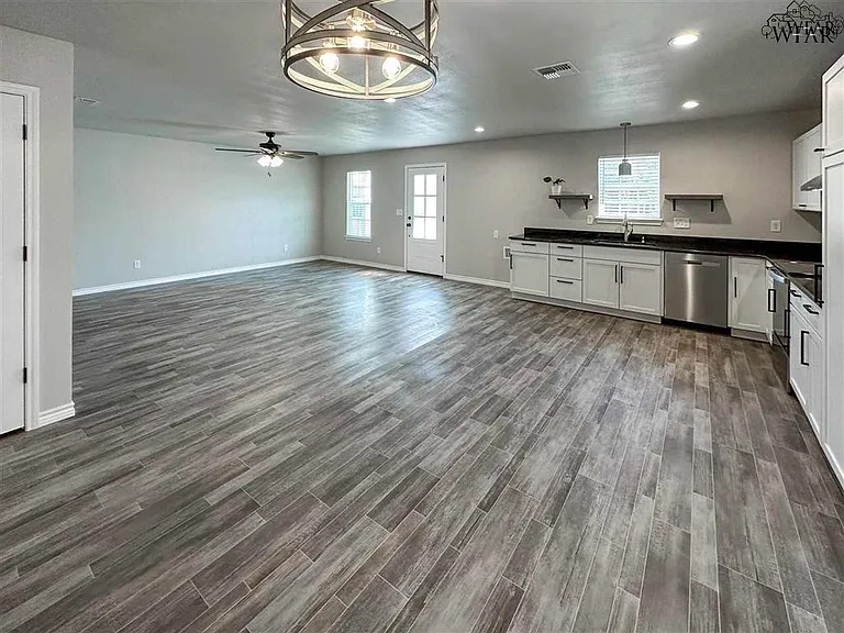 1016 Bishop Rd — Photo 8