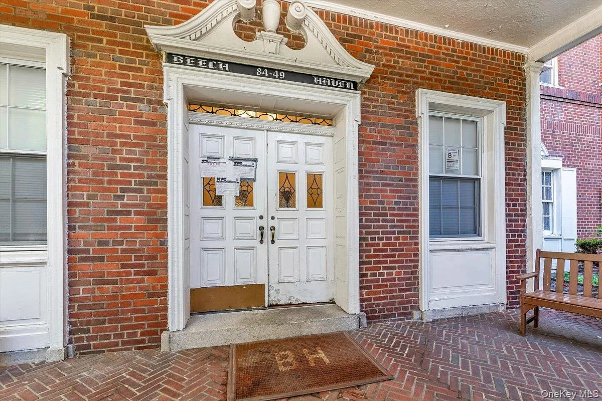 1 bed, 1.0 bath, $2,100 — Photo 1