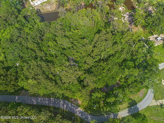 3rd image of 6606 Bridge View Dr