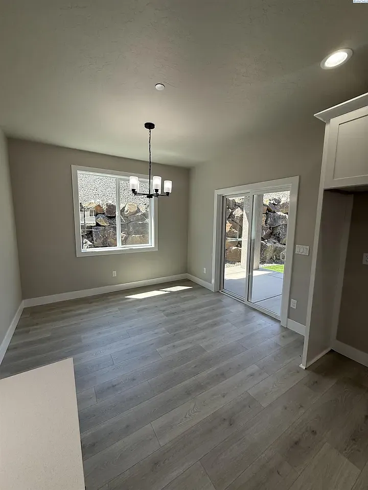 3 bed, 2.5 bath, 1500 sqft, $2,495 — Photo 2