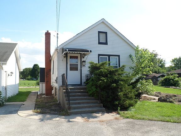 5th image of 7001 W 107th St