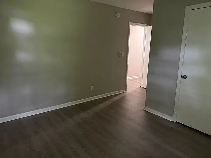 317 Elberta St #A — Photo 8