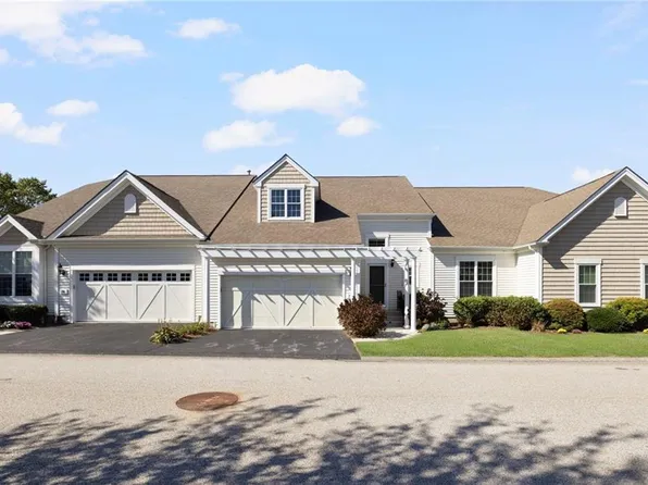 73 Camden Ct, South Kingstown, RI 02879