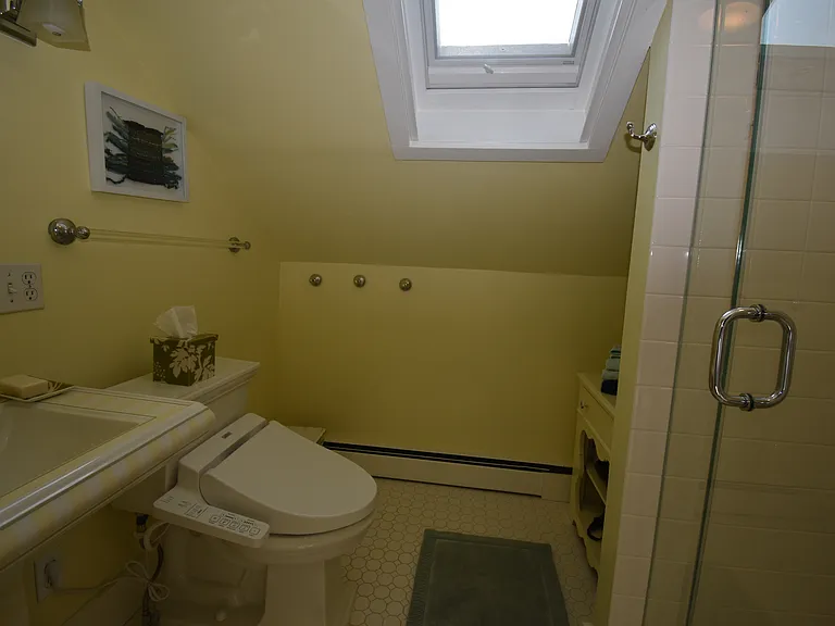 15 Trumbull St — Photo 17