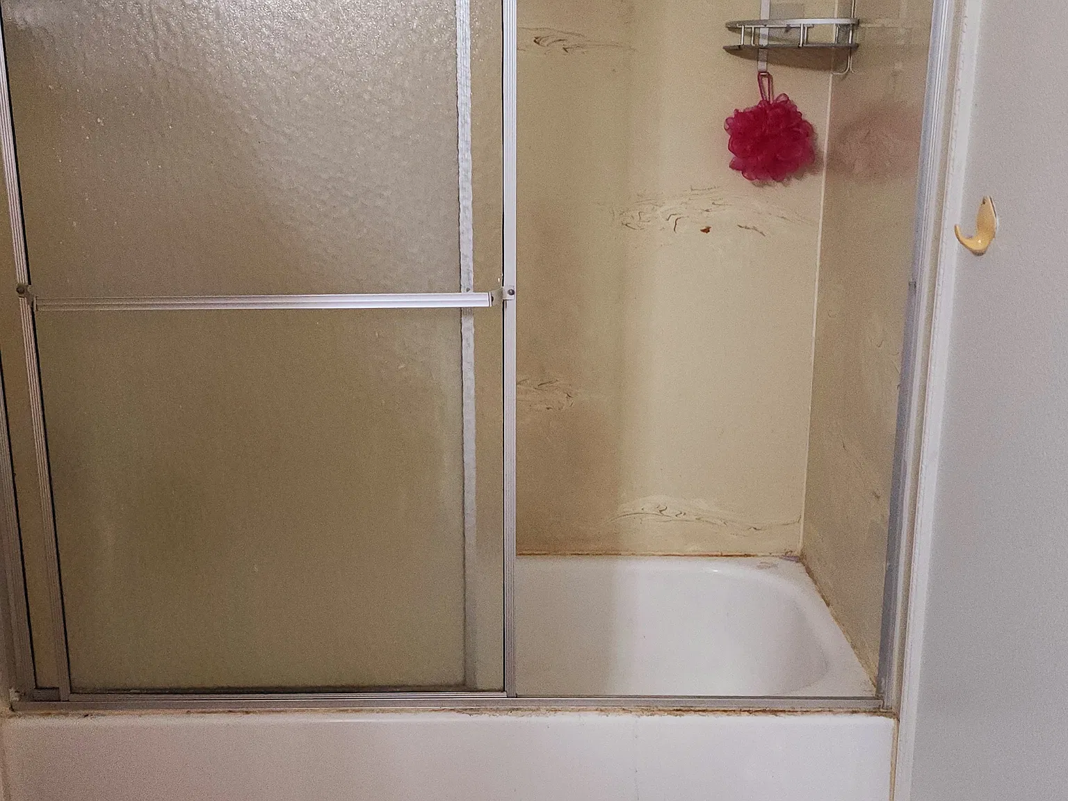 3 bed, 1.5 bath, 1200 sqft, $2,600 — Photo 4
