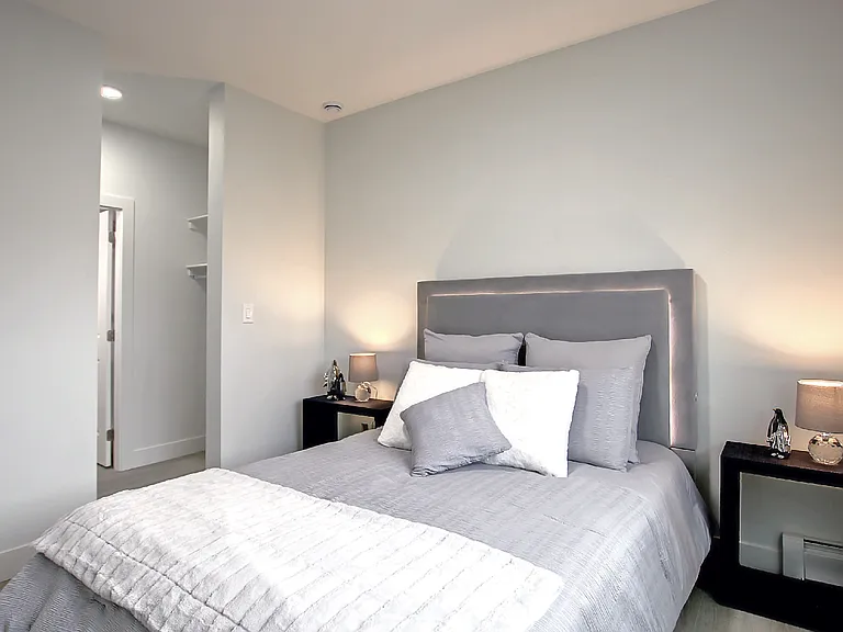 823 Daniels Way SW — Photo 16