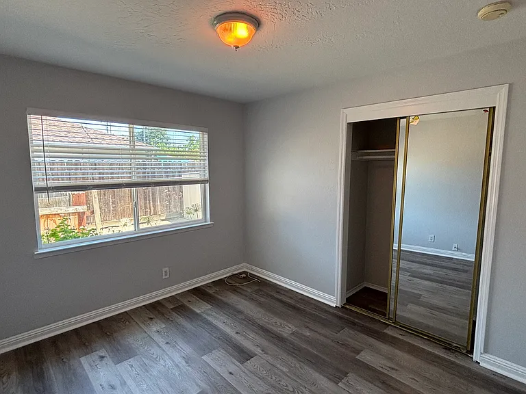 3172 San Clemente Ave — Photo 5
