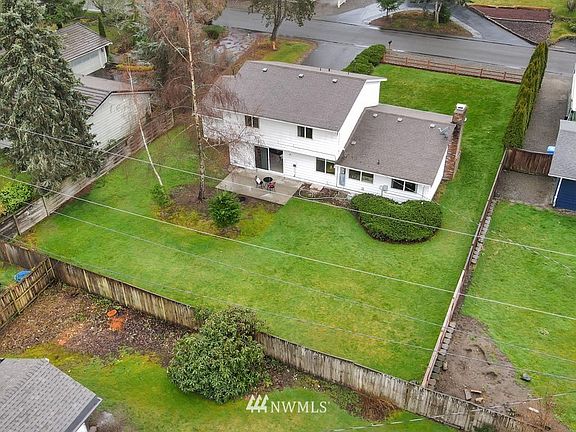 Birdseye view. Look at all that property! 