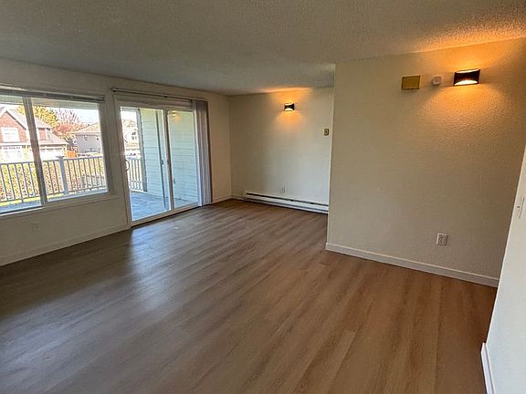 4th image of 612-614 A St #614-12
