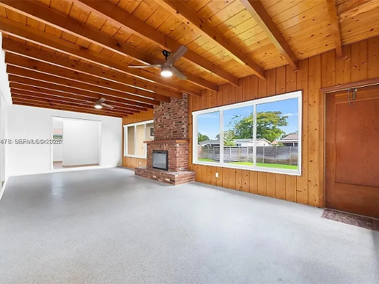 3410 Cleveland St — Photo 20