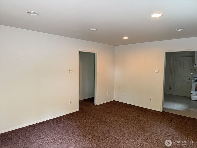 4th image of 1537 15th Avenue S