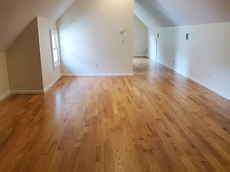 8 Edwards St — Photo 14