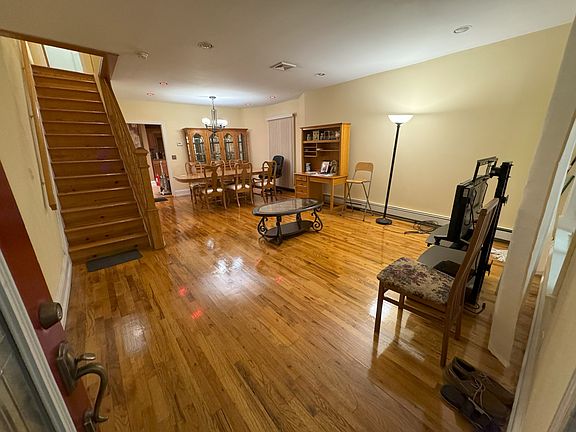 3rd image of 107-14 129th St