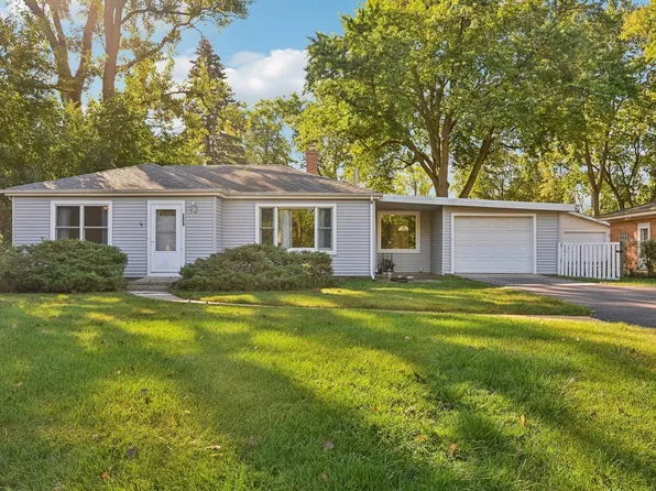 209 67th St, Darien, IL 60561