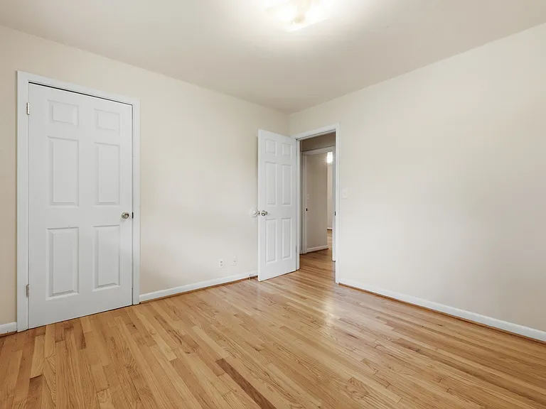 4727 Briarwood Dr — Photo 18