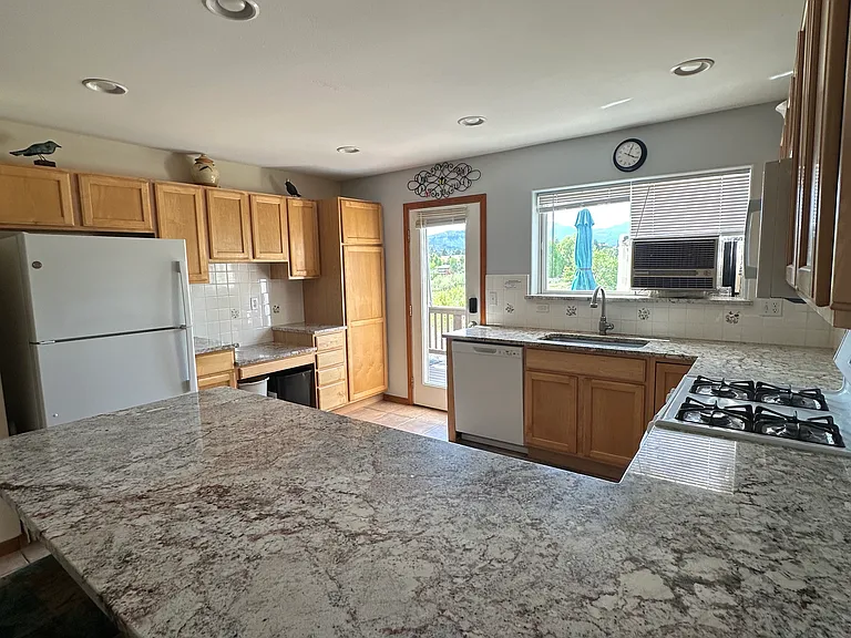 201 Jenkins Ranch Rd #C — Photo 2