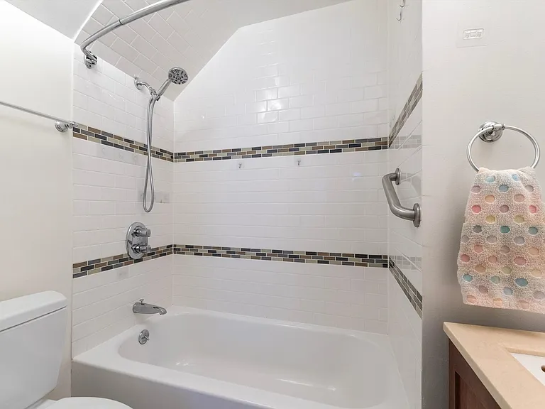 1069 S Park Ter #205 — Photo 9
