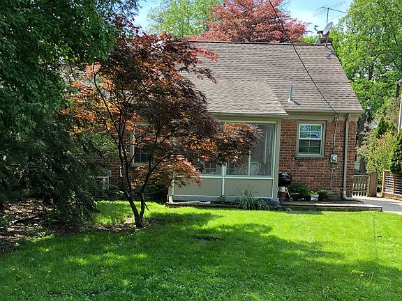 Screened porch.