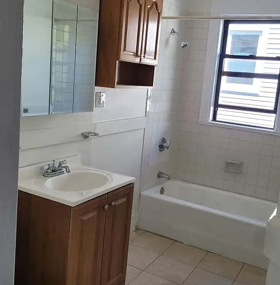 2 Thane St #B — Photo 8