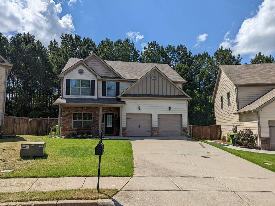 1st image of 7 Maple Hill Dr