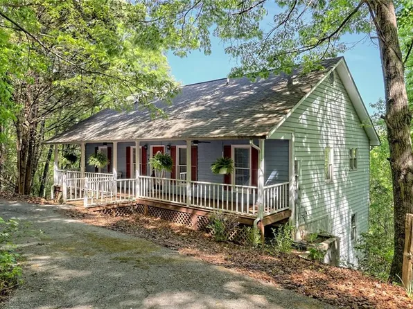 59 Estate Dr, Clayton, GA 30525