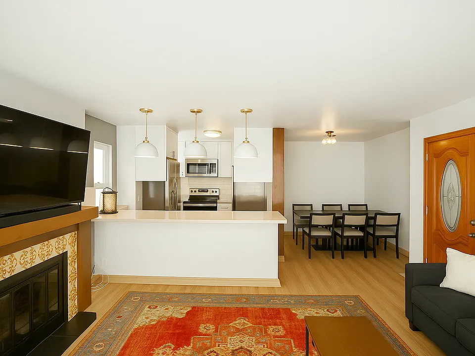 319 Ocean Front Walk #1