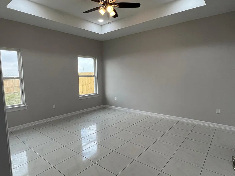 4802 Westgate Cir S — Photo 10