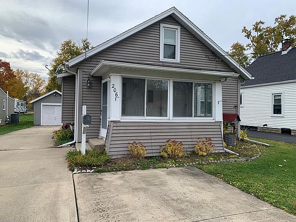 2nd image of 206 Sherman Ave
