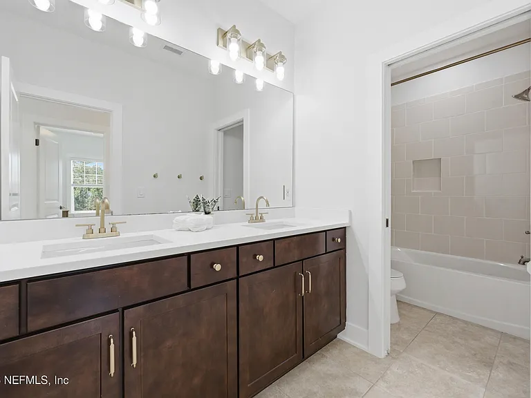142 Seabrook Dr — Photo 61