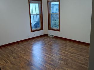 1144 Country Club Rd, Elgin, IL 60123