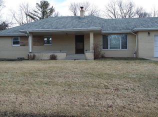 5020 S 68th St, Greenfield, WI 53220