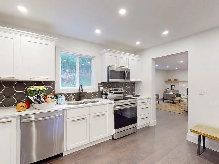 11833 Overlook Dr — Photo 8