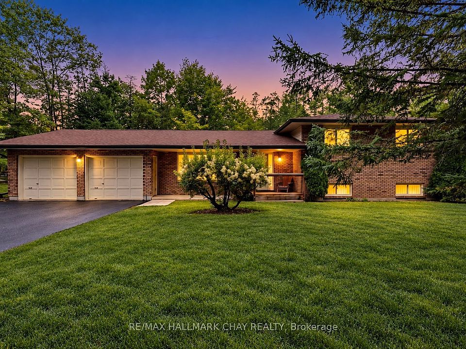 1st image of 4 Binnie Dr