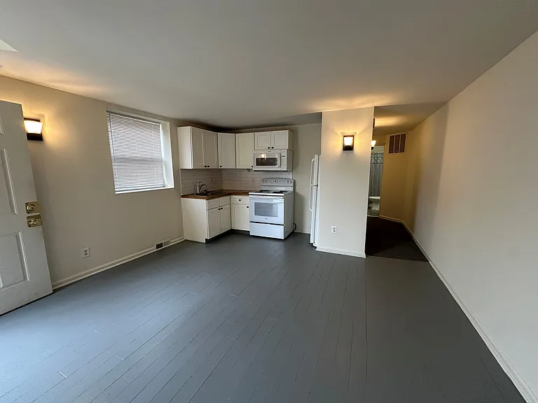 2621 E Thompson St #1 — Photo 6