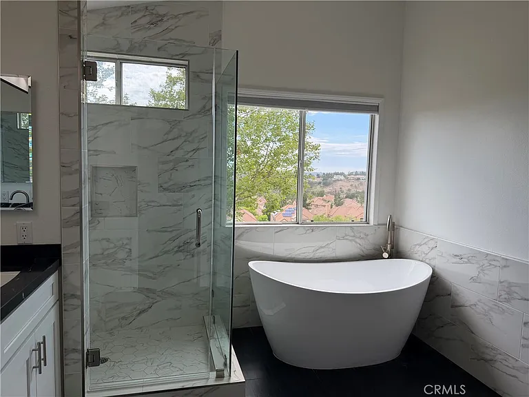 15 Field Point — Photo 24