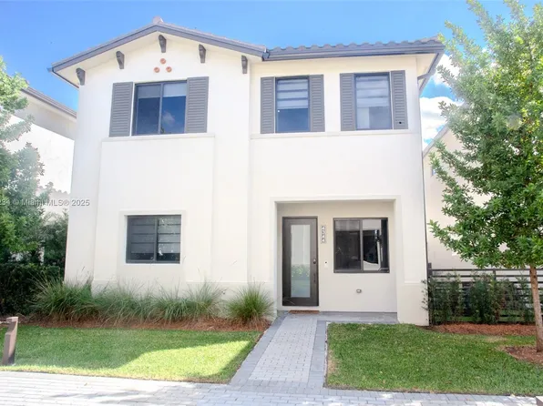 4344 NW 80th Ct, Doral, FL 33166