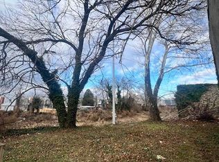 2127 S 61st St, Philadelphia, PA 19142