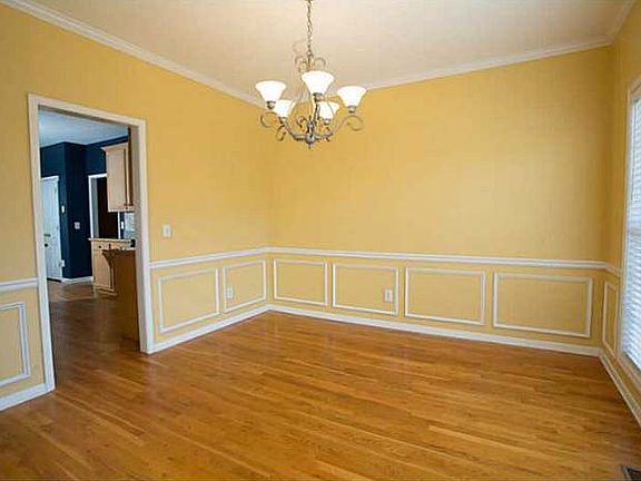 4th image of 3244 Chippewa Run NW