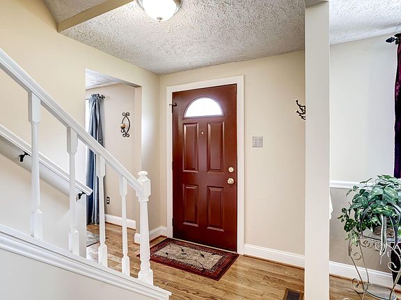 3rd image of 6614 Saddlehorn Ct